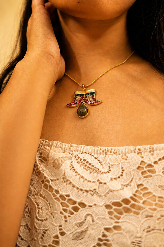 Vintage-Inspired Teardrop Pendant