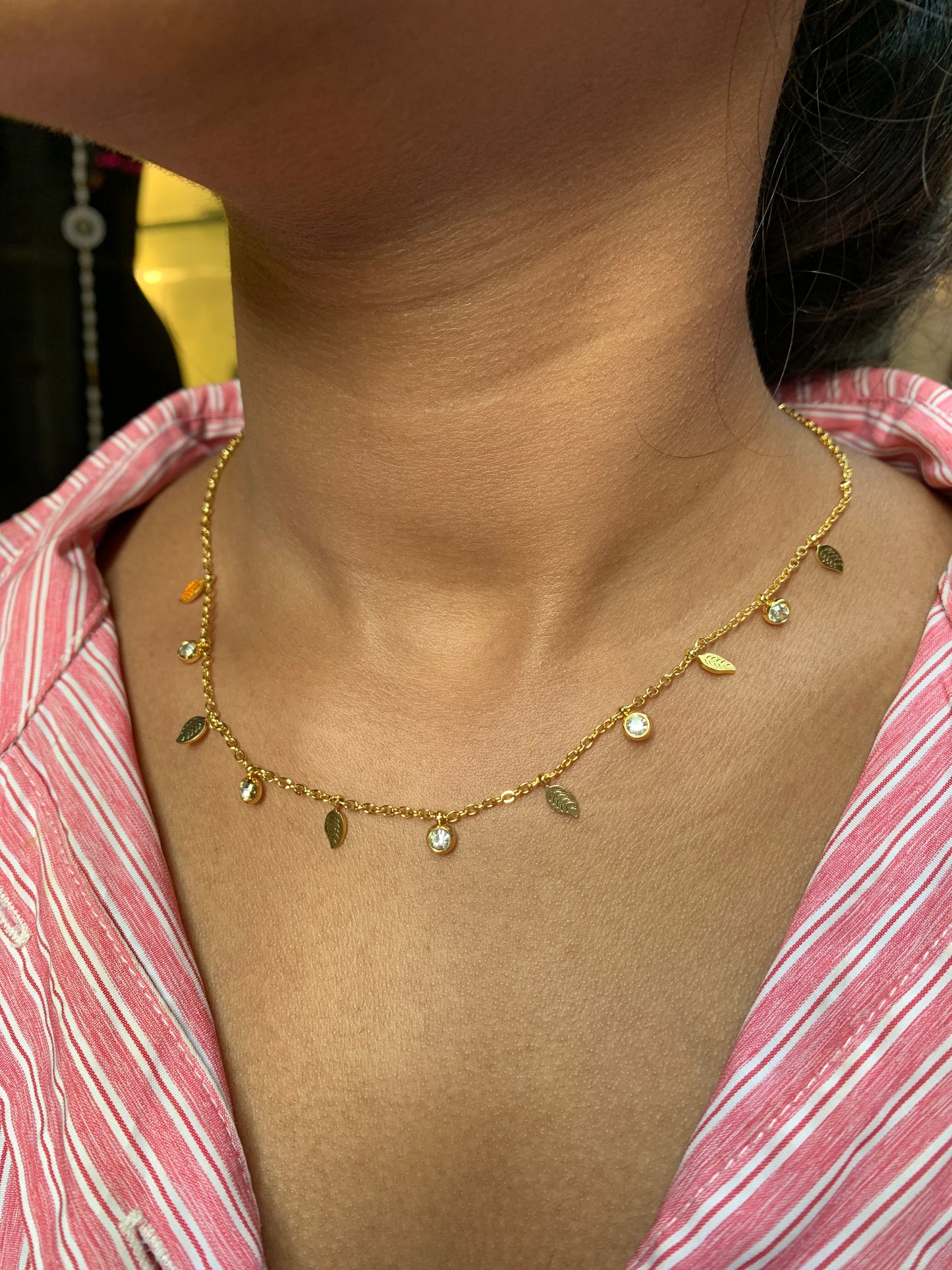 Aura Leaf Choker