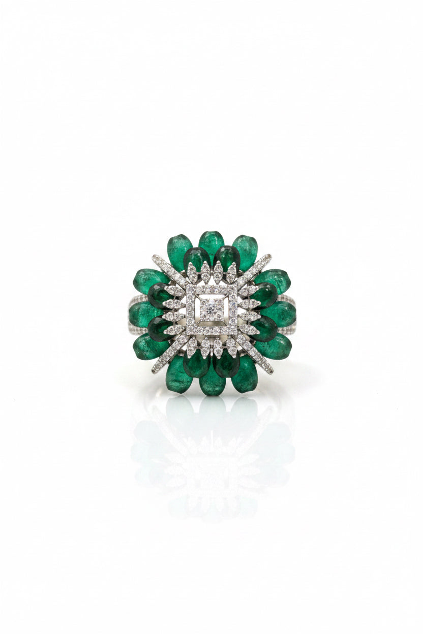 Verde Starburst Cocktail Ring