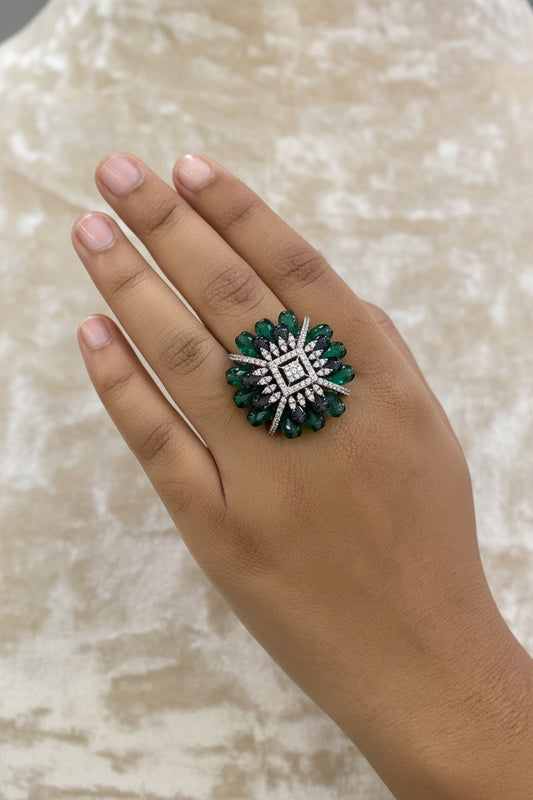 Verde Starburst Cocktail Ring