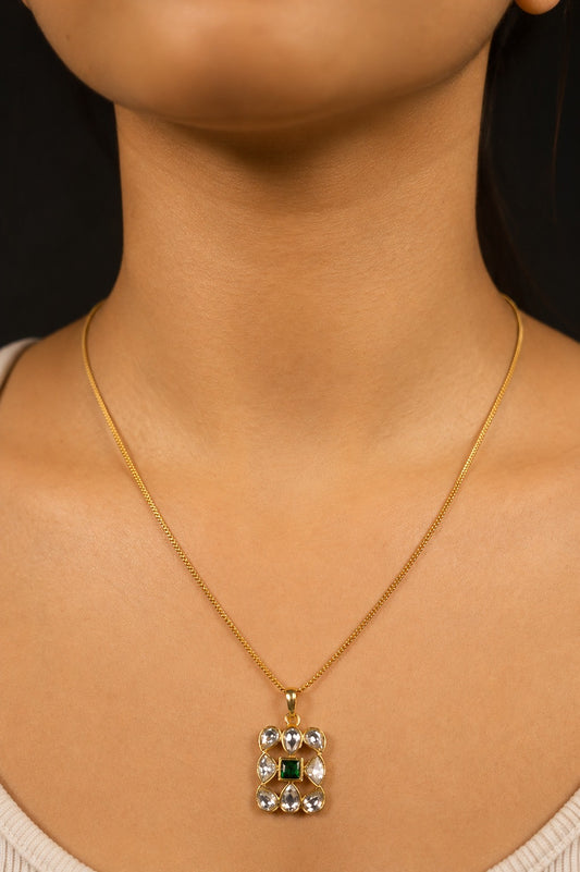 The Kundan Pendant Necklace